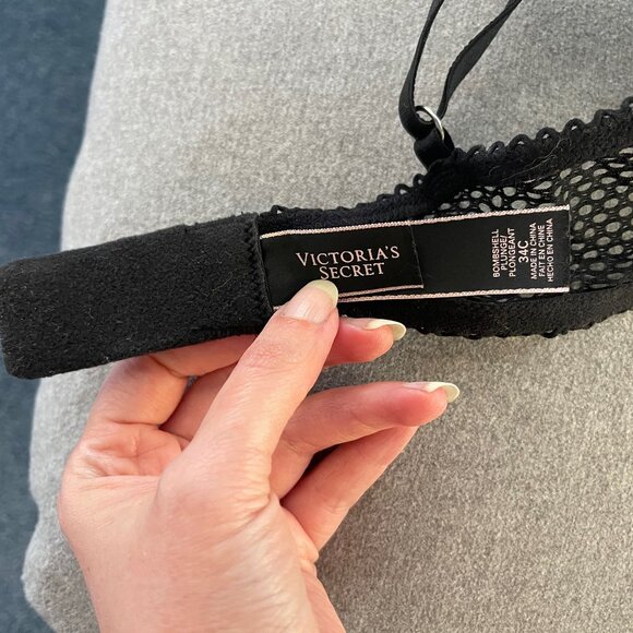 Victoria's Secret Bombshell Plunge Push-up Lace Bra Size 34C - Picture 6 of 6